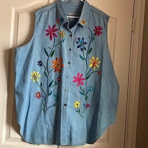Venenzia Women’s denim blouse